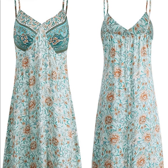 NWOT Blue paisley maxi dress - Picture 3 of 3